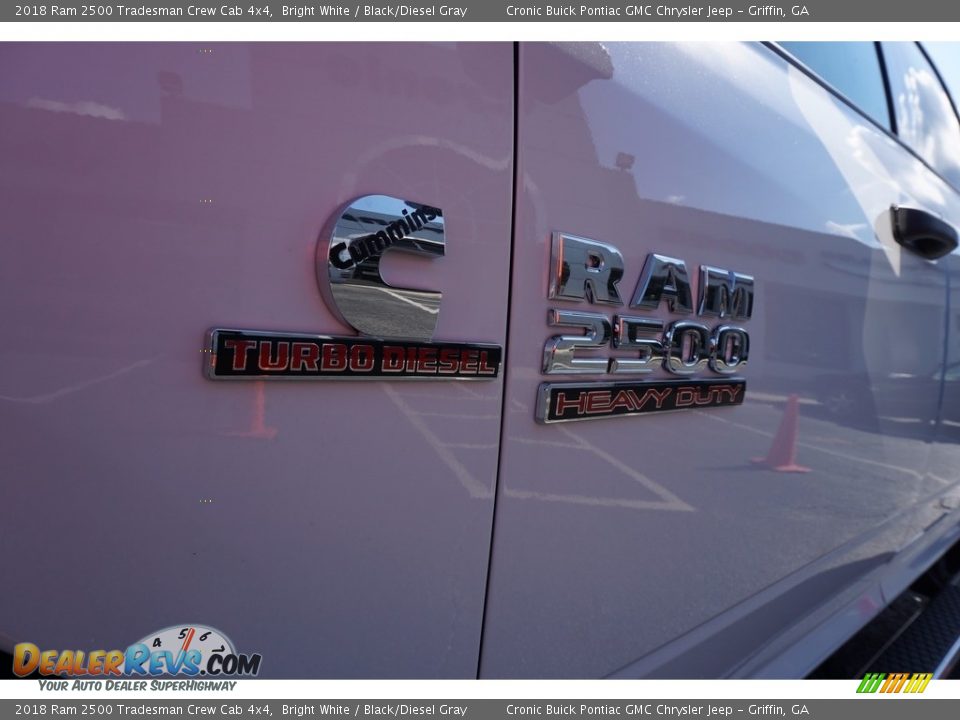 2018 Ram 2500 Tradesman Crew Cab 4x4 Bright White / Black/Diesel Gray Photo #12