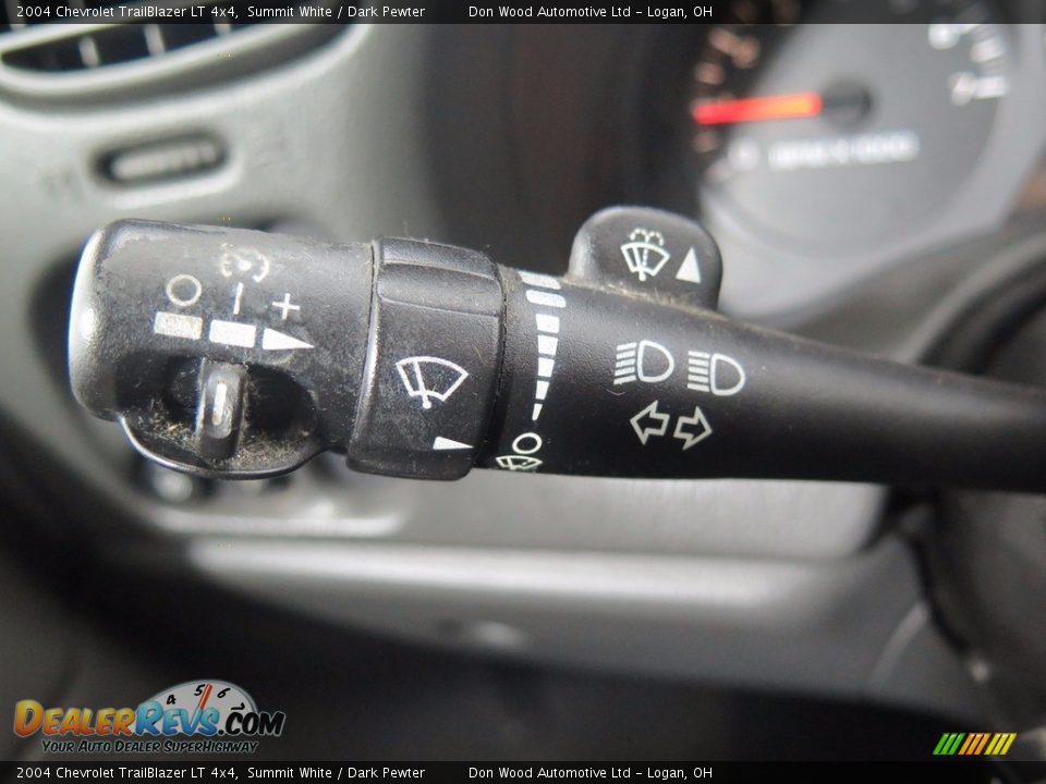 2004 Chevrolet TrailBlazer LT 4x4 Summit White / Dark Pewter Photo #29