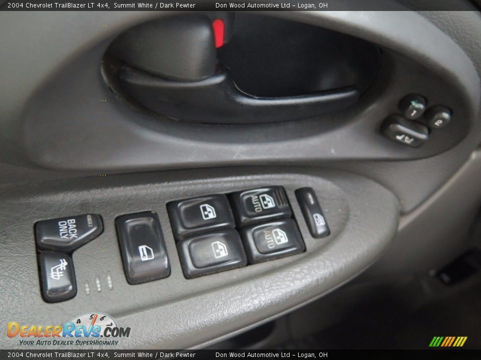 2004 Chevrolet TrailBlazer LT 4x4 Summit White / Dark Pewter Photo #30