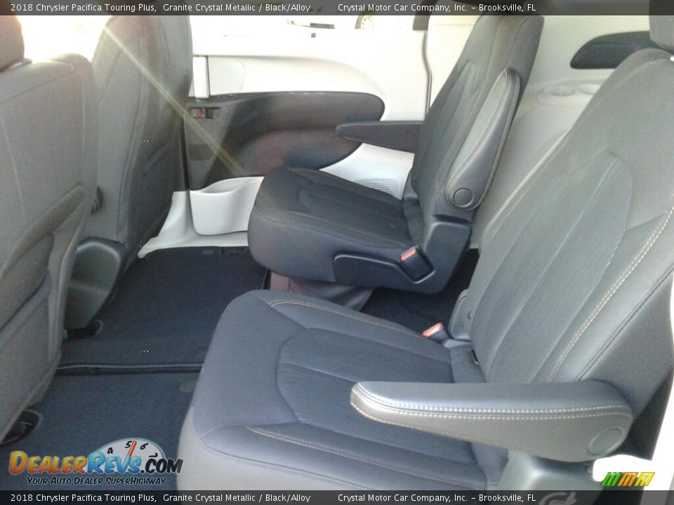 2018 Chrysler Pacifica Touring Plus Granite Crystal Metallic / Black/Alloy Photo #10