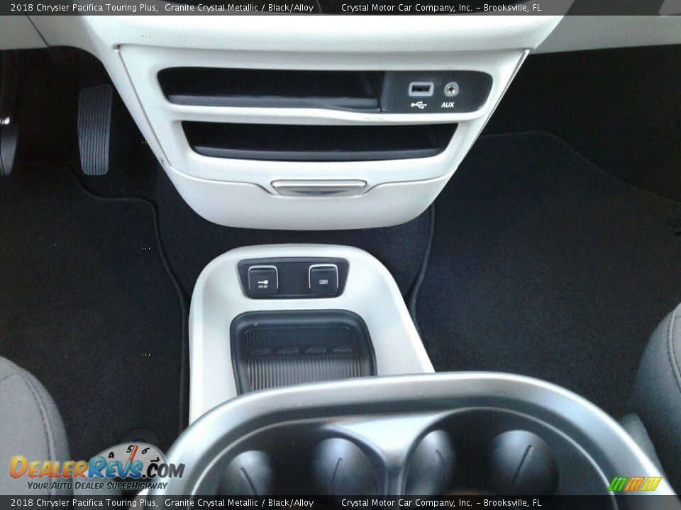 2018 Chrysler Pacifica Touring Plus Granite Crystal Metallic / Black/Alloy Photo #16