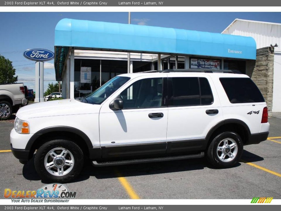 2003 Ford Explorer XLT 4x4 Oxford White / Graphite Grey Photo #2