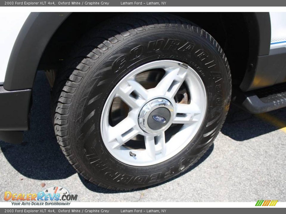 2003 Ford Explorer XLT 4x4 Oxford White / Graphite Grey Photo #3