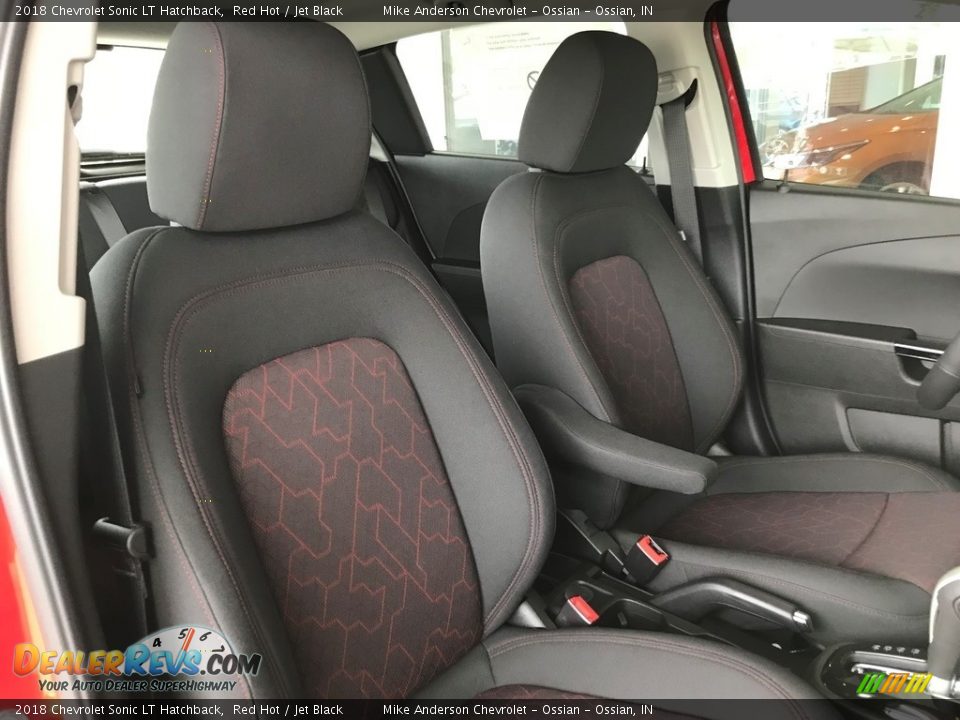 Front Seat of 2018 Chevrolet Sonic LT Hatchback Photo #11