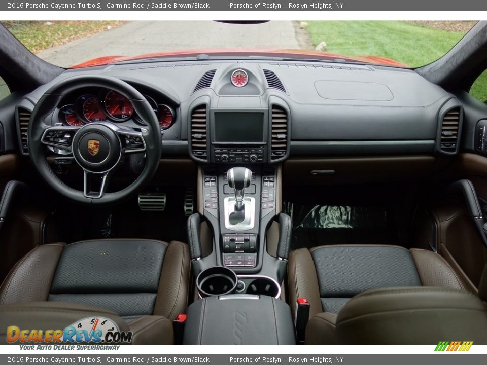 Dashboard of 2016 Porsche Cayenne Turbo S Photo #16