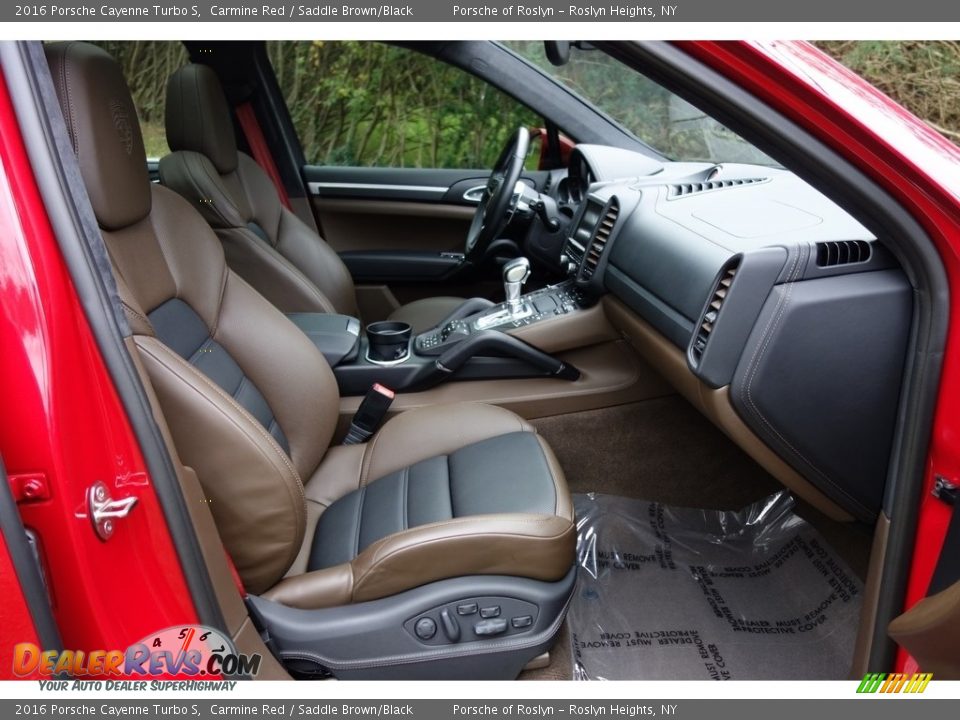 Front Seat of 2016 Porsche Cayenne Turbo S Photo #18