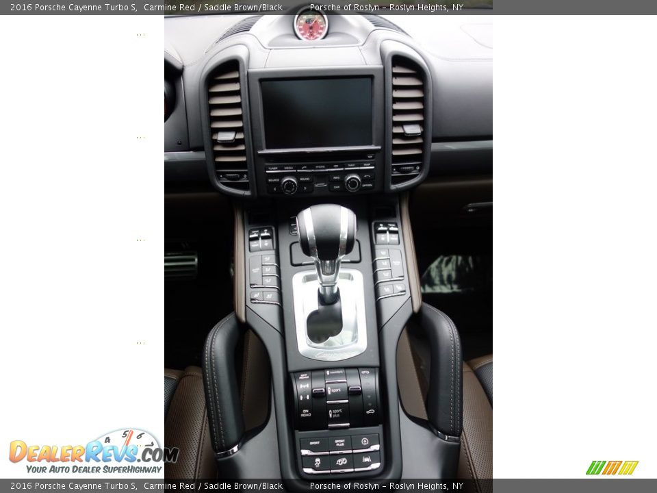 2016 Porsche Cayenne Turbo S Shifter Photo #31