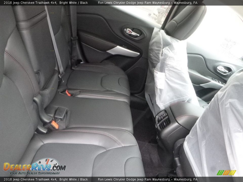 2018 Jeep Cherokee Trailhawk 4x4 Bright White / Black Photo #9