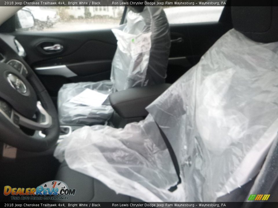 2018 Jeep Cherokee Trailhawk 4x4 Bright White / Black Photo #14