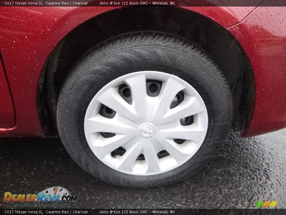 2017 Nissan Versa SL Cayenne Red / Charcoal Photo #2