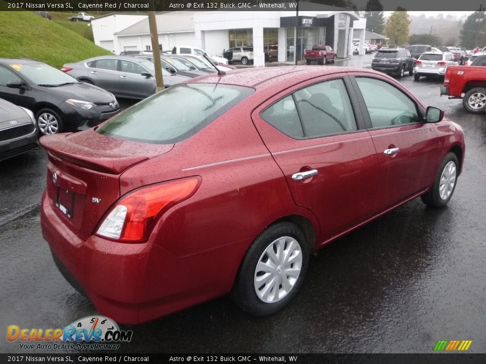 2017 Nissan Versa SL Cayenne Red / Charcoal Photo #4