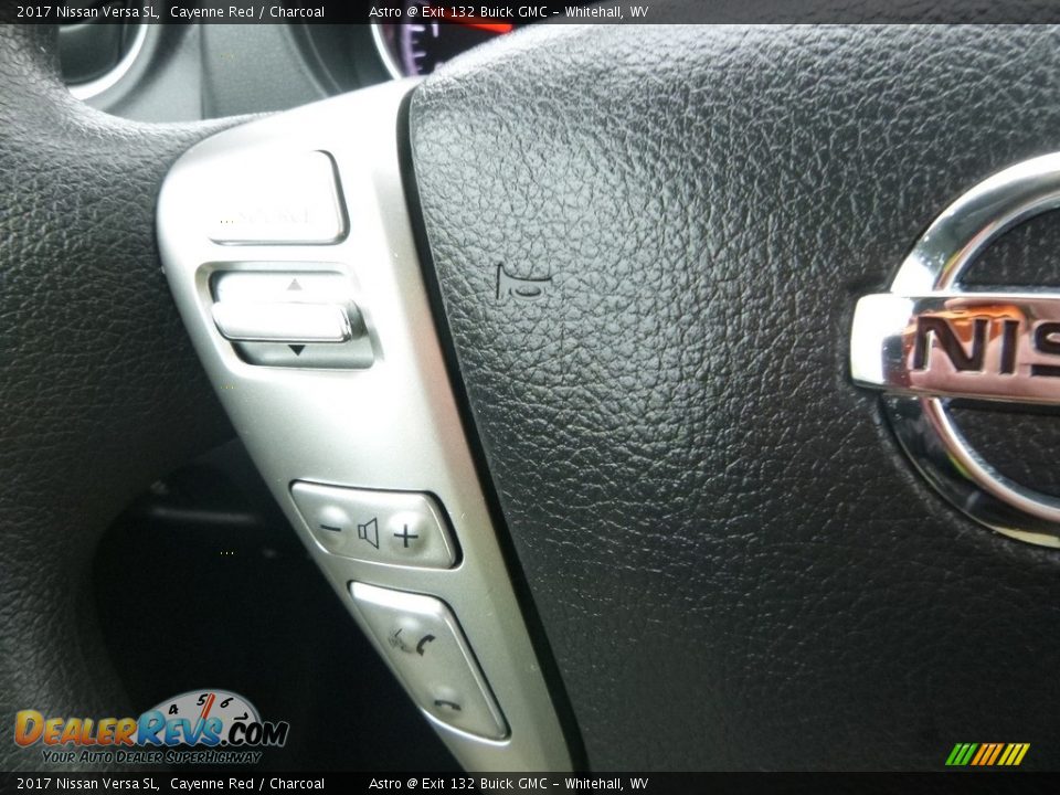 2017 Nissan Versa SL Cayenne Red / Charcoal Photo #20