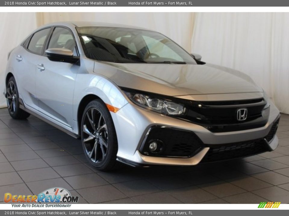 Front 3/4 View of 2018 Honda Civic Sport Hatchback Photo #2