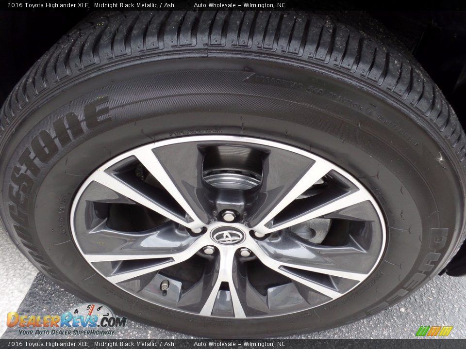 2016 Toyota Highlander XLE Midnight Black Metallic / Ash Photo #7