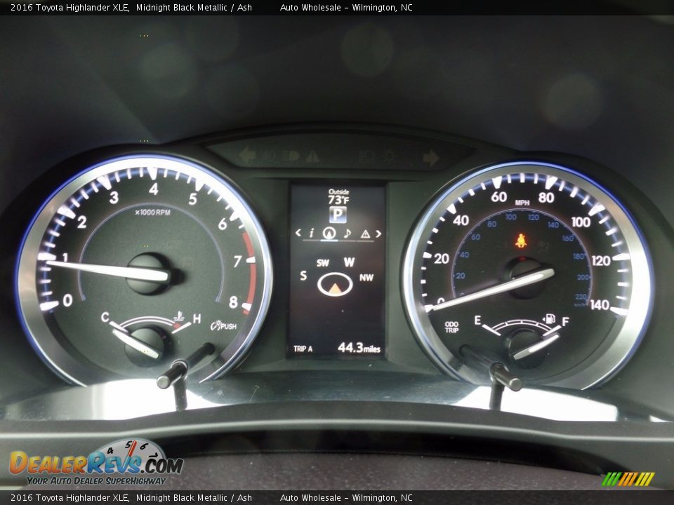 2016 Toyota Highlander XLE Midnight Black Metallic / Ash Photo #16