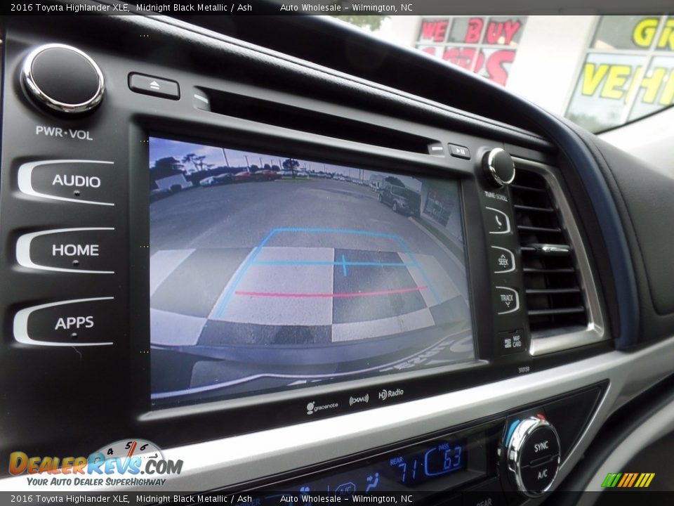 2016 Toyota Highlander XLE Midnight Black Metallic / Ash Photo #18