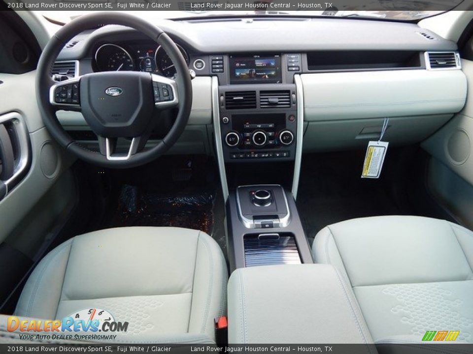 Dashboard of 2018 Land Rover Discovery Sport SE Photo #4