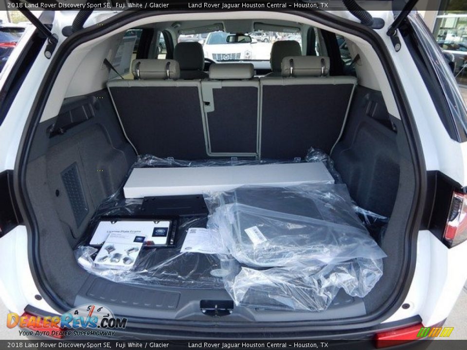 2018 Land Rover Discovery Sport SE Trunk Photo #16