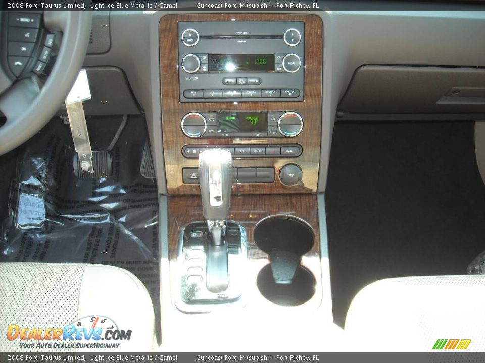 2008 Ford Taurus Limited Light Ice Blue Metallic / Camel Photo #22