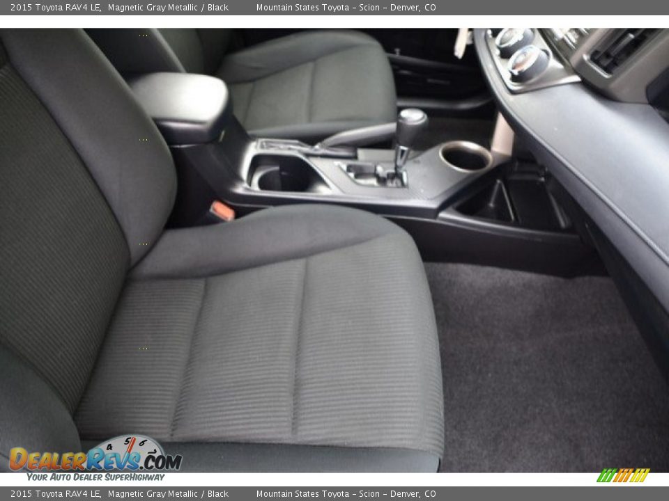 2015 Toyota RAV4 LE Magnetic Gray Metallic / Black Photo #17