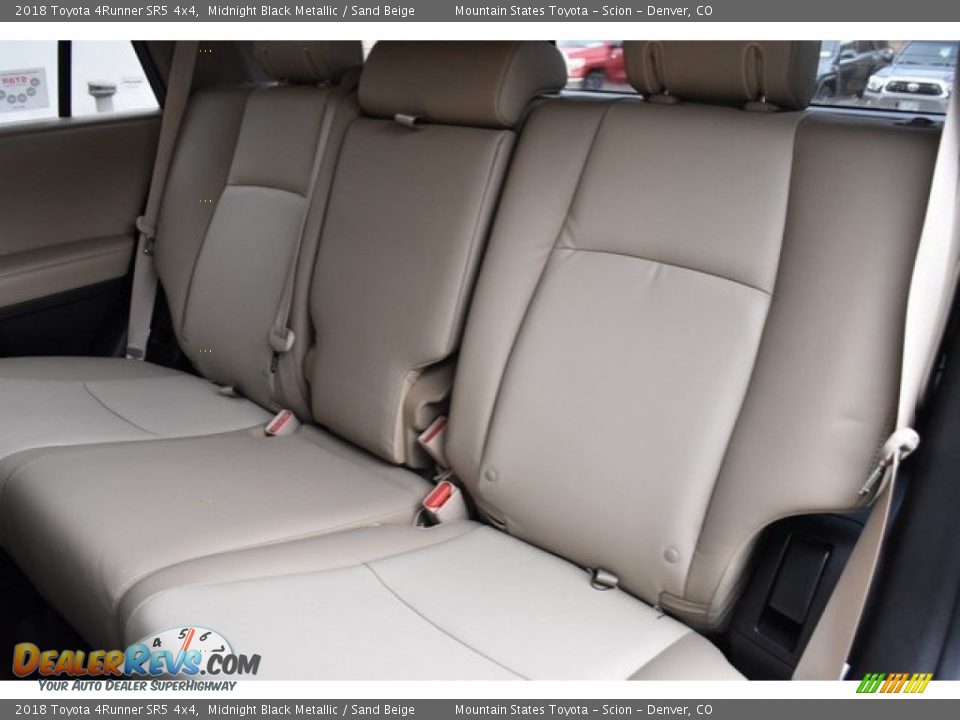 2018 Toyota 4Runner SR5 4x4 Midnight Black Metallic / Sand Beige Photo #7