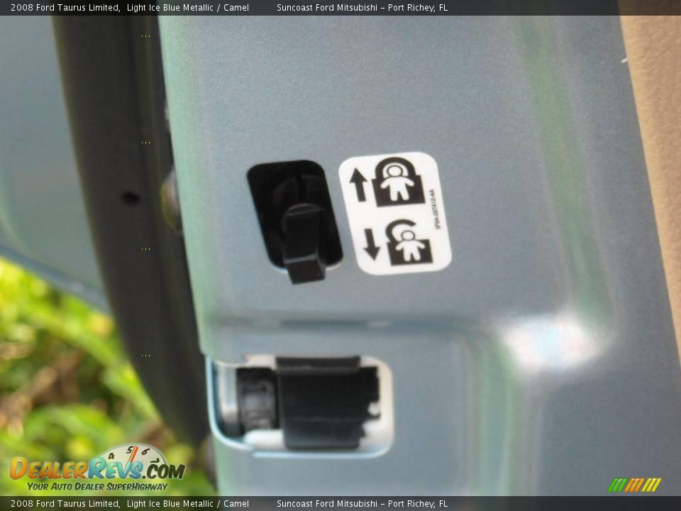 2008 Ford Taurus Limited Light Ice Blue Metallic / Camel Photo #34