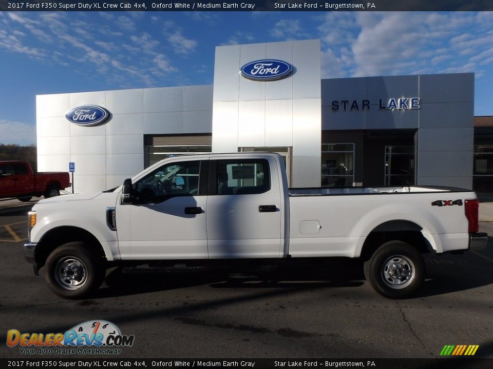 2017 Ford F350 Super Duty XL Crew Cab 4x4 Oxford White / Medium Earth Gray Photo #9