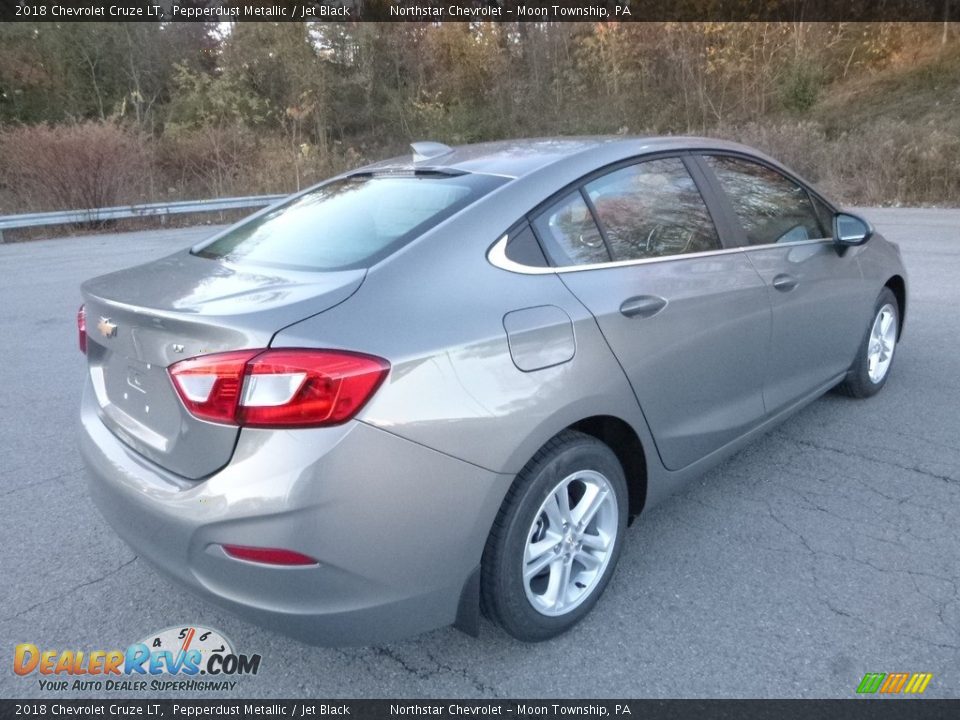 2018 Chevrolet Cruze LT Pepperdust Metallic / Jet Black Photo #5