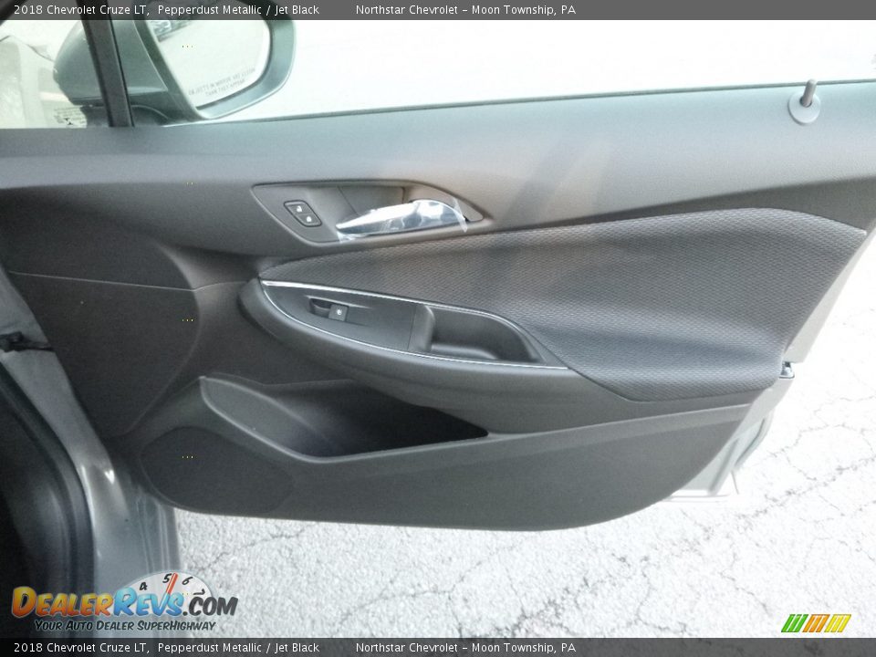 2018 Chevrolet Cruze LT Pepperdust Metallic / Jet Black Photo #12
