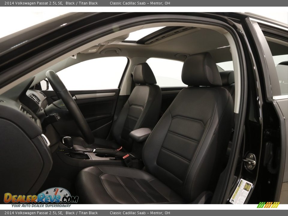 2014 Volkswagen Passat 2.5L SE Black / Titan Black Photo #5