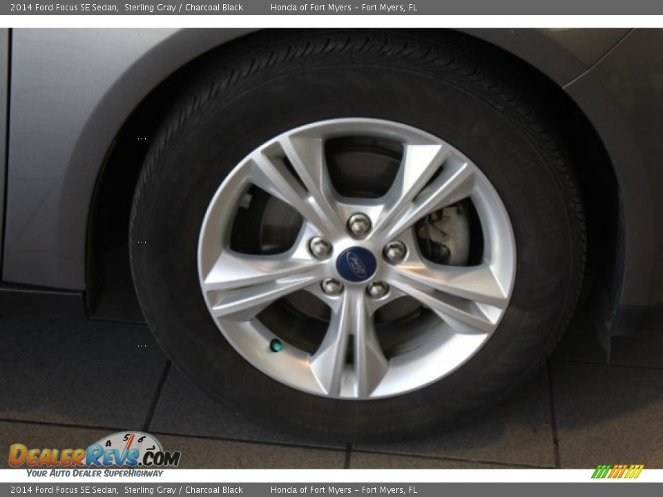 2014 Ford Focus SE Sedan Sterling Gray / Charcoal Black Photo #8