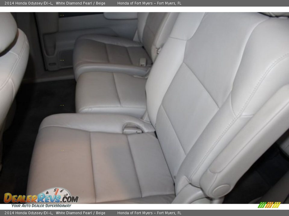 2014 Honda Odyssey EX-L White Diamond Pearl / Beige Photo #24