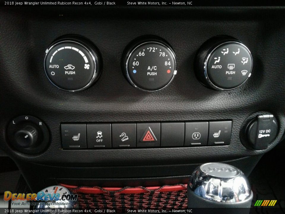 Controls of 2018 Jeep Wrangler Unlimited Rubicon Recon 4x4 Photo #24