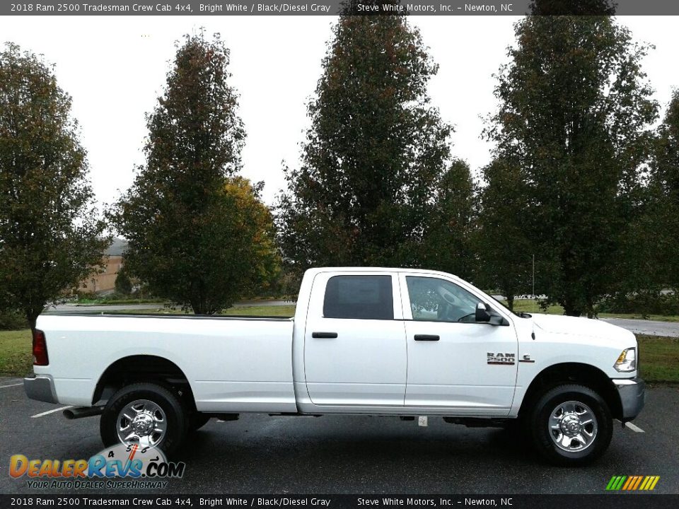 2018 Ram 2500 Tradesman Crew Cab 4x4 Bright White / Black/Diesel Gray Photo #5
