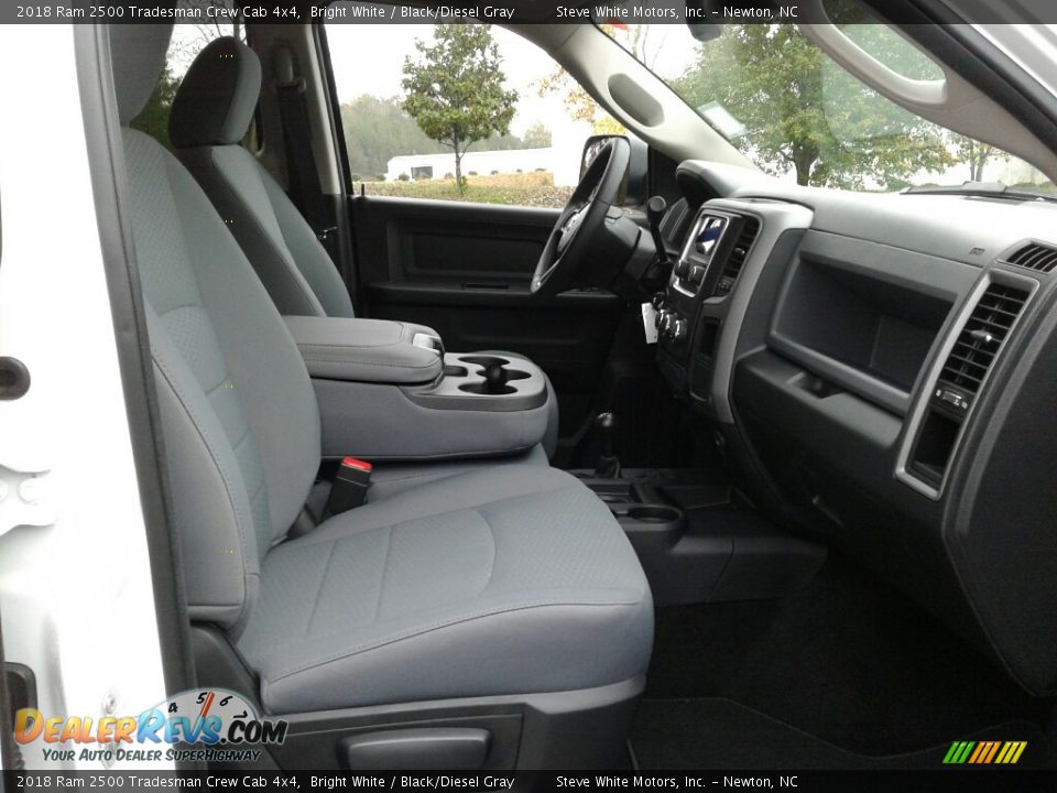 2018 Ram 2500 Tradesman Crew Cab 4x4 Bright White / Black/Diesel Gray Photo #13