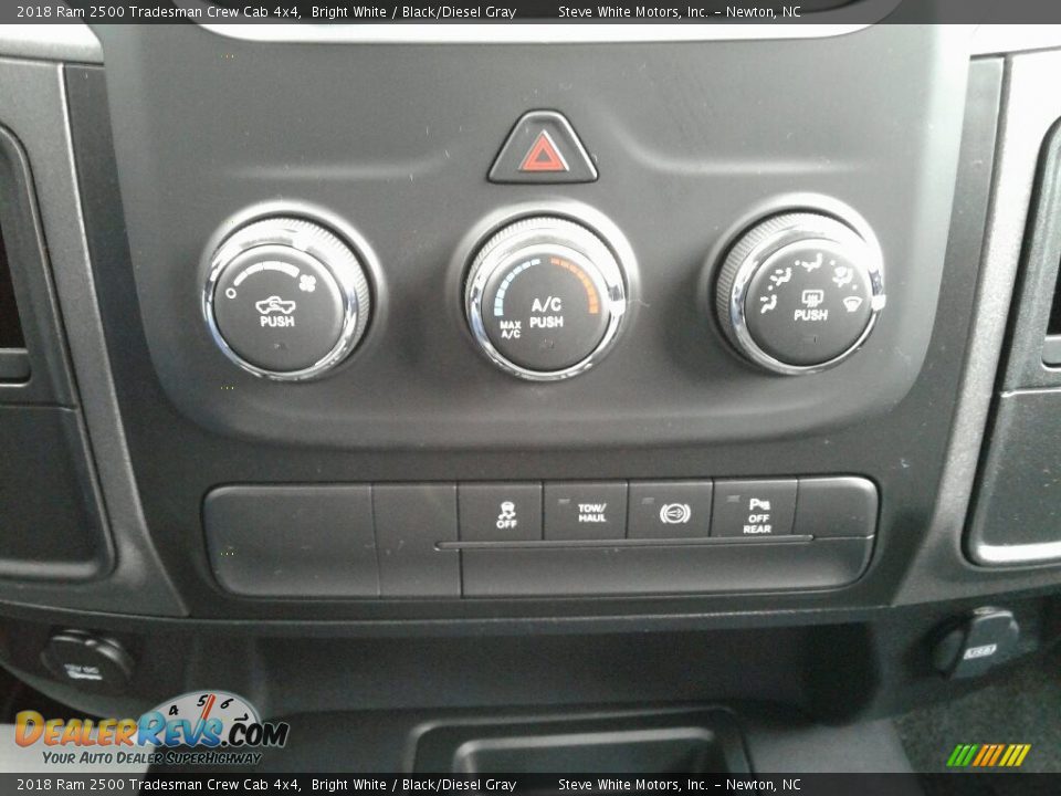 2018 Ram 2500 Tradesman Crew Cab 4x4 Bright White / Black/Diesel Gray Photo #20