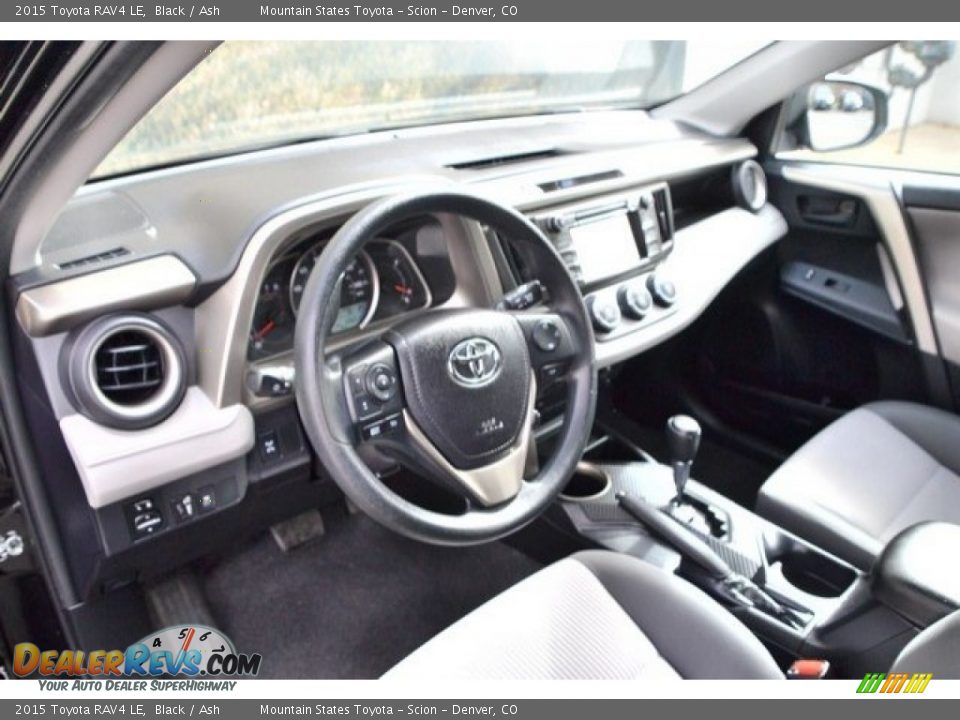 2015 Toyota RAV4 LE Black / Ash Photo #10