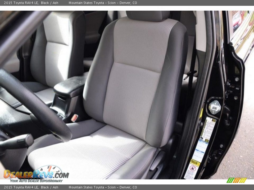 2015 Toyota RAV4 LE Black / Ash Photo #12