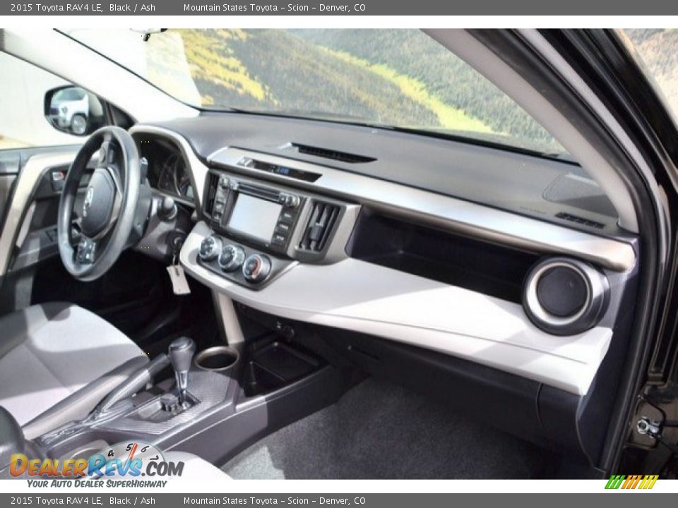 2015 Toyota RAV4 LE Black / Ash Photo #16