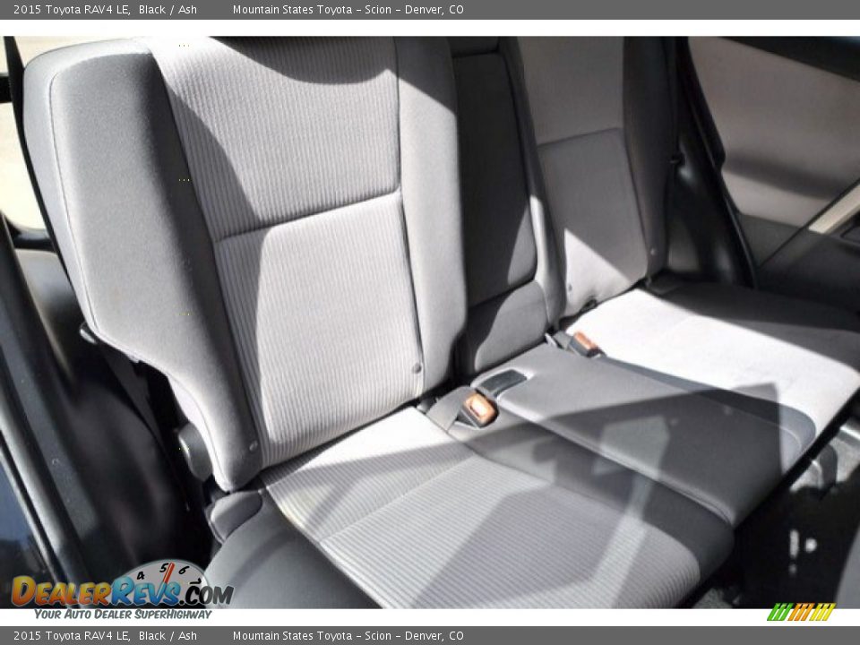2015 Toyota RAV4 LE Black / Ash Photo #23