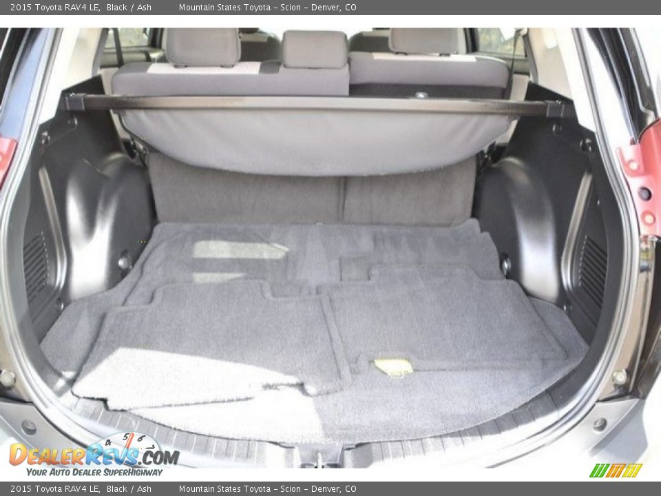 2015 Toyota RAV4 LE Black / Ash Photo #26