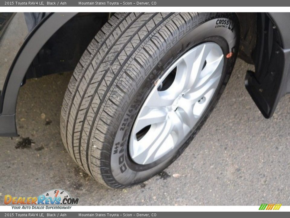 2015 Toyota RAV4 LE Black / Ash Photo #28