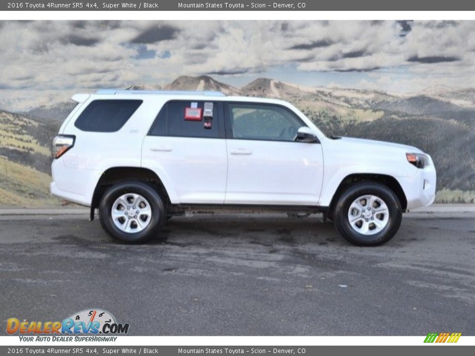 2016 Toyota 4Runner SR5 4x4 Super White / Black Photo #2