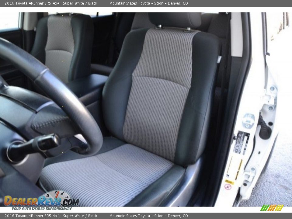 2016 Toyota 4Runner SR5 4x4 Super White / Black Photo #12
