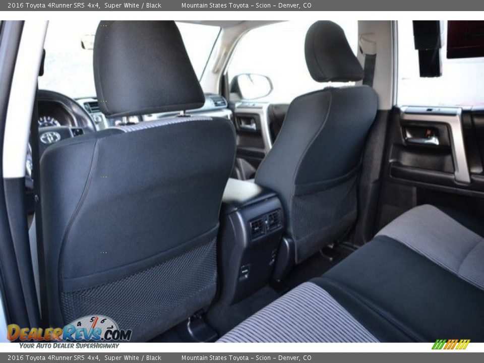 2016 Toyota 4Runner SR5 4x4 Super White / Black Photo #19