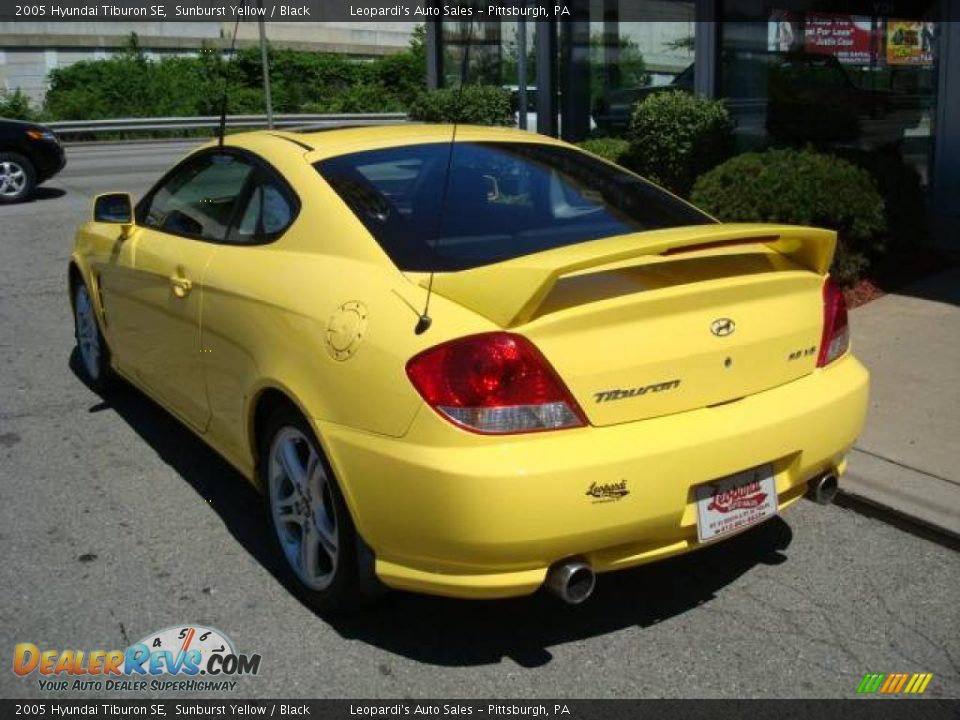2005 Hyundai Tiburon SE Sunburst Yellow / Black Photo #2