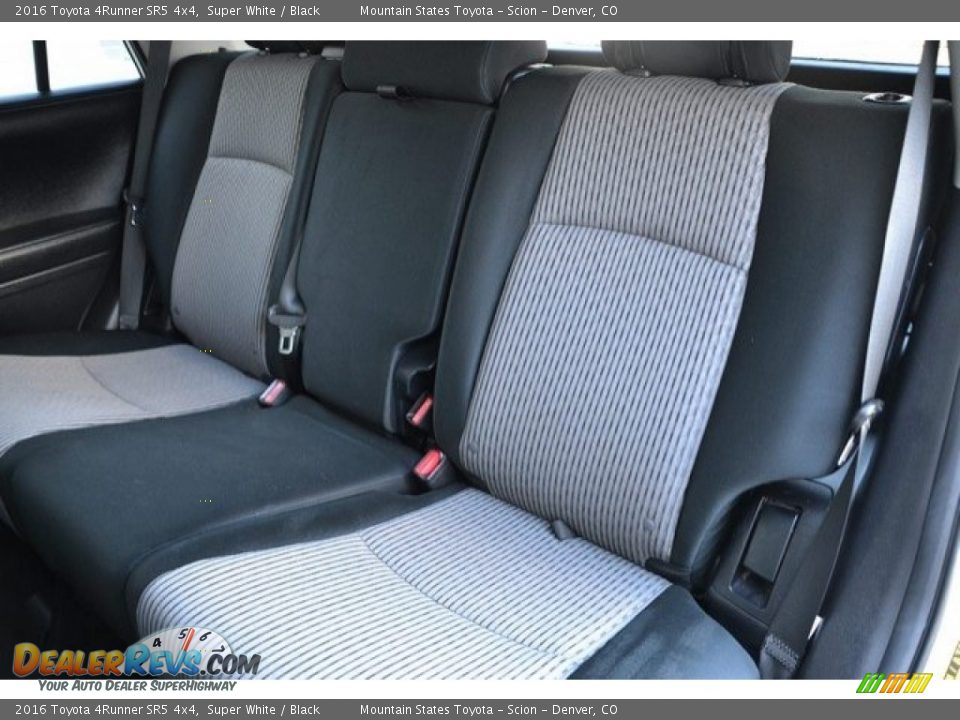2016 Toyota 4Runner SR5 4x4 Super White / Black Photo #22