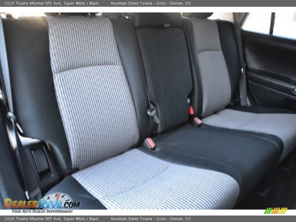 2016 Toyota 4Runner SR5 4x4 Super White / Black Photo #23