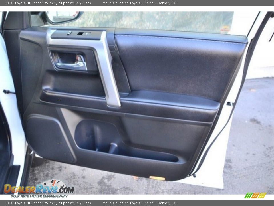 2016 Toyota 4Runner SR5 4x4 Super White / Black Photo #25
