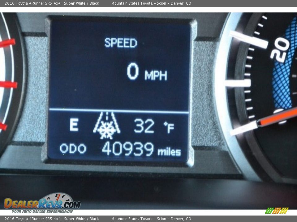 2016 Toyota 4Runner SR5 4x4 Super White / Black Photo #29